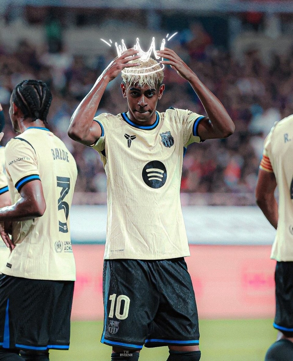 “封神”助力续航绿茵梦想，新鹏城与台铃举行车辆交付仪式（台铃“封神”护航绿茵征程，新鹏城举行车辆交付仪式）