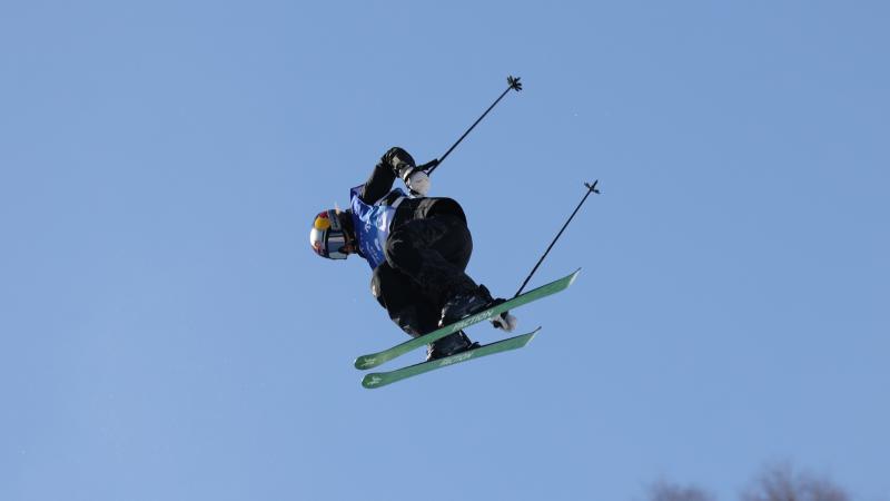 足球球员伤病更新，影响赛季表现（足球球员伤情速递，牵动赛季发挥）