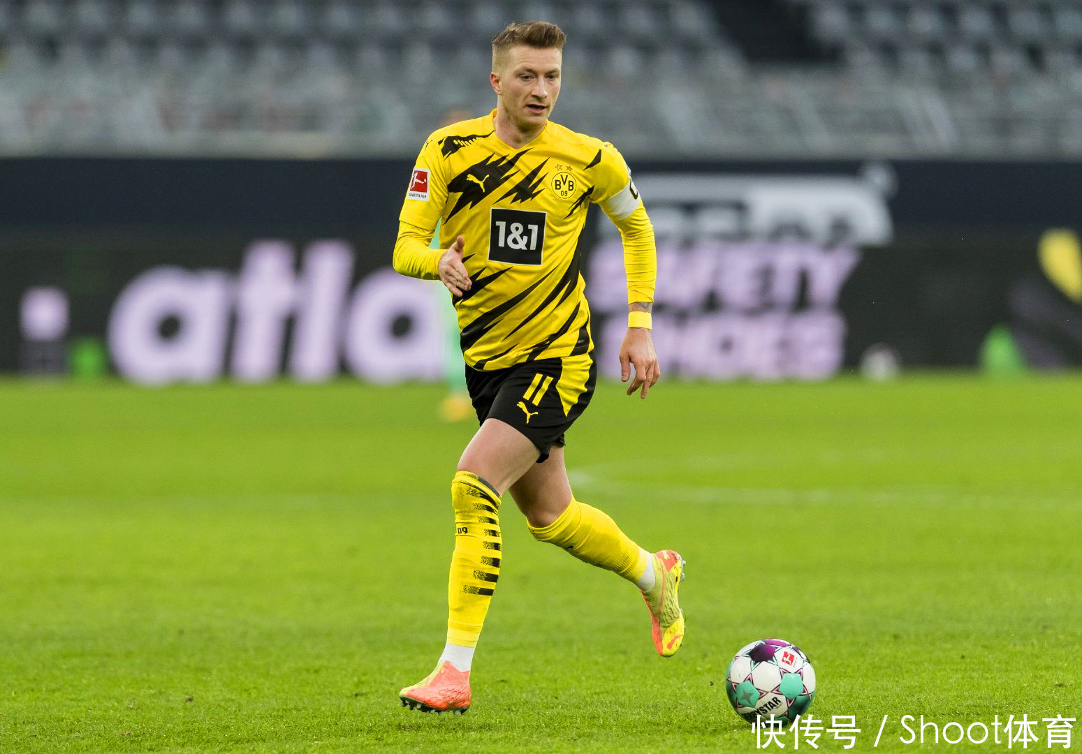 东契奇末节爆发 独行侠完成翻盘（东契奇末节发威 独行侠逆转取胜）