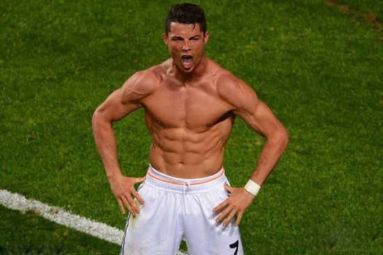 伊涅斯塔：中场球员当教练更能掌控全局，小法现在做得非常好（伊涅斯塔：中场出身的教练更易把控全局，小法执教表现出色）