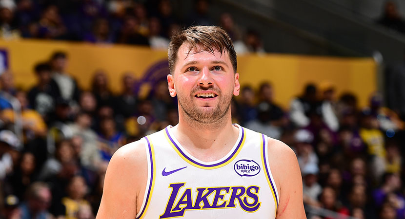 邓卓翔：全队在训练中都非常投入，希望奉献一场精彩的比赛（邓卓翔：全员训练投入，力争奉献精彩一战）