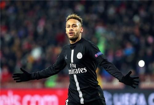 随海港夺冠，亚历斯祖成为首位夺得中超冠军的中国香港球员（海港夺冠，亚历斯祖成中超史上首位中国香港籍冠军球员）