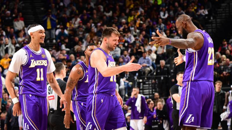 被翻盘，冰岛80分钟后被乌克兰打入两球，连续两届无缘世界杯（终场前遭逆转：乌克兰80分钟后连进两球，冰岛连续两届无缘世界杯）