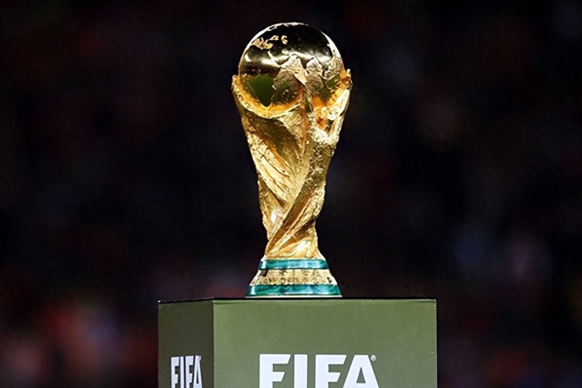 英超第10轮比赛，桑德兰主场1-1战平埃弗顿。（英超第10轮，桑德兰主场与埃弗顿1-1握手言和）